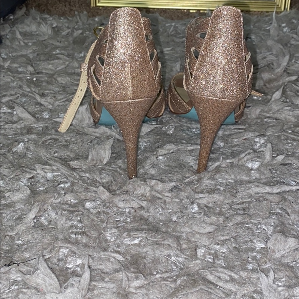 Blue by Betsey Johnson Tee Evening Sandals - Picture 4 of 4